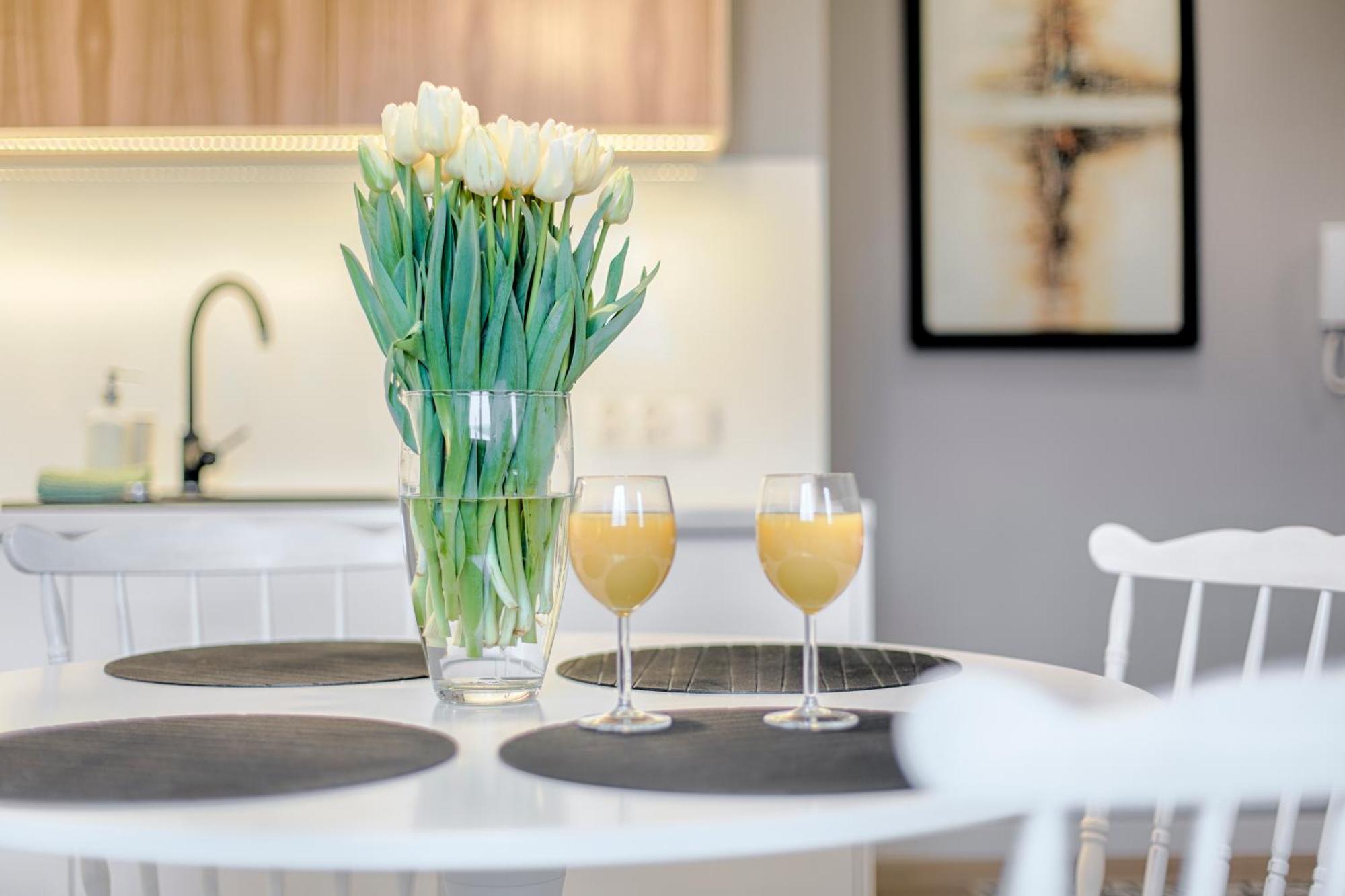 Tyzenhauz Apartments Arianska Street كراكوفيا المظهر الخارجي الصورة