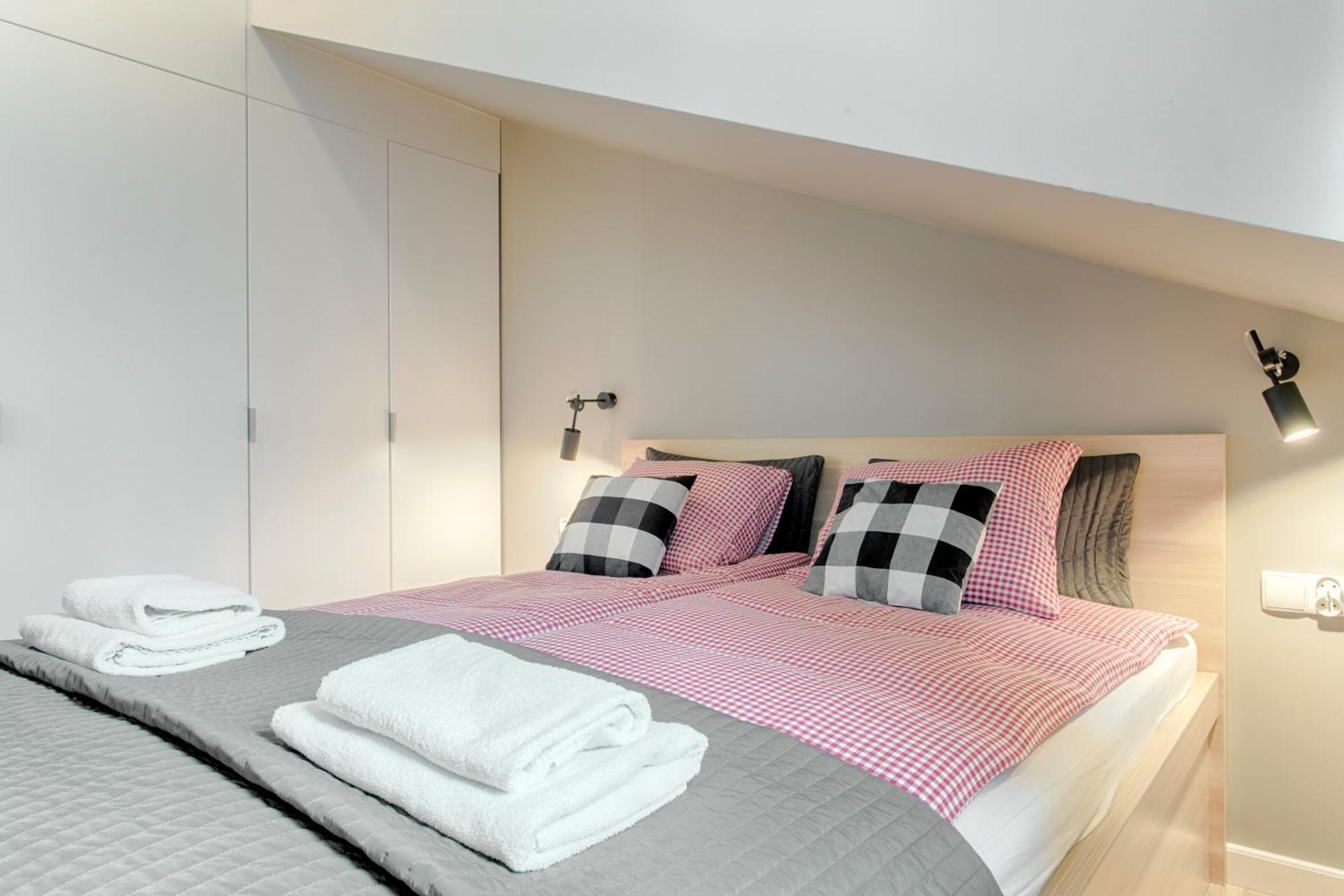 Tyzenhauz Apartments Arianska Street كراكوفيا المظهر الخارجي الصورة
